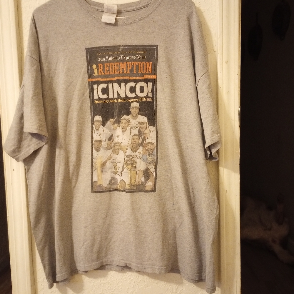 🐮 🐄 San Antonio Spurs Size 2X Men's T-shirt - Picture 6 of 6